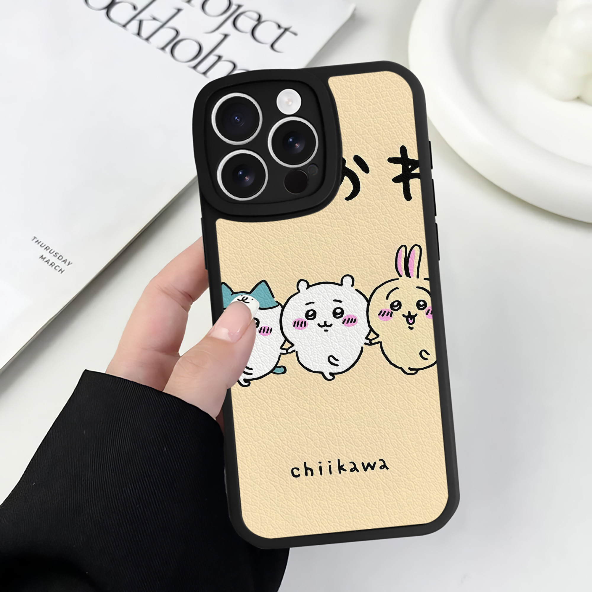 （画像用） ちいかわ Chii-kawa 【iPhone 16シリーズ対応】シリコンスマホケース（レザー調） 材質：シリコン